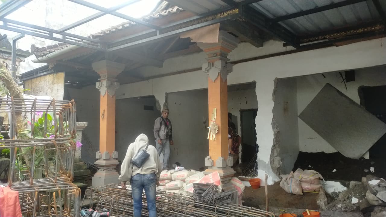 Renovasi rumah Denpasar