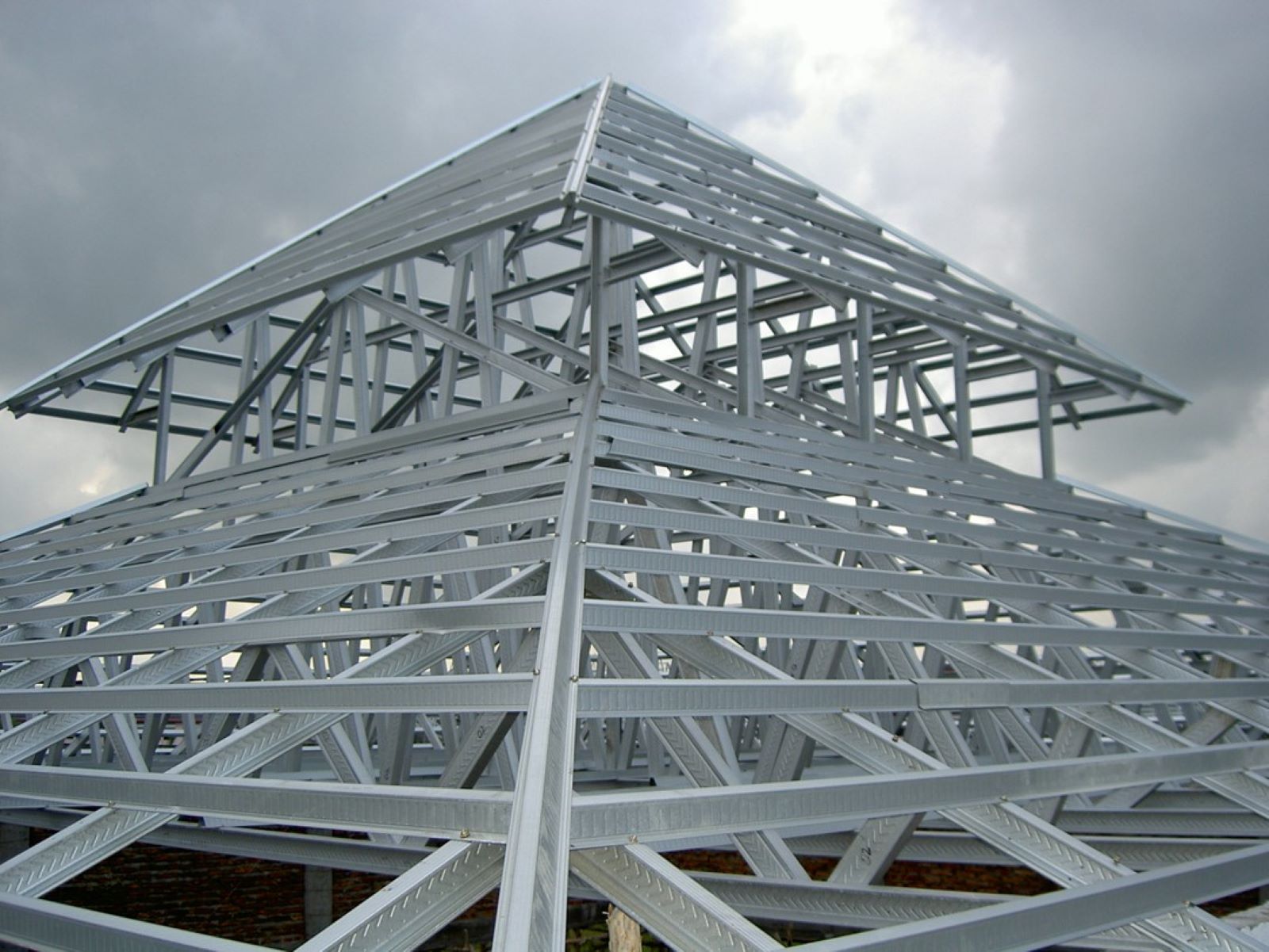 kap baja ringan tingkat